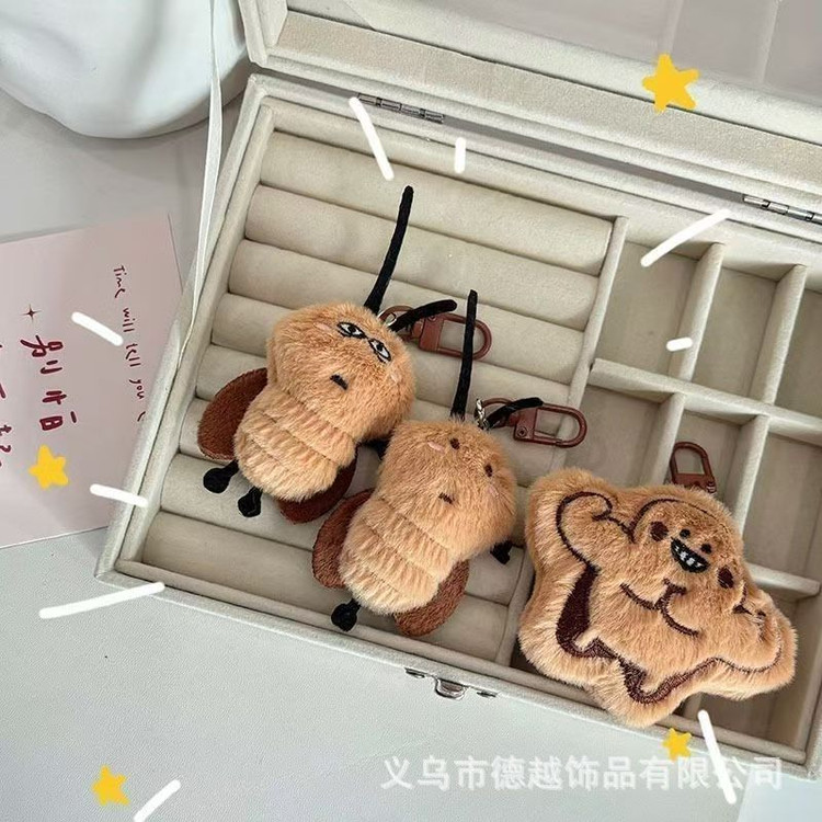 آویز و چارم سوسک غمگین