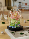 لگو گل همراه با شیشه گرد و غبار